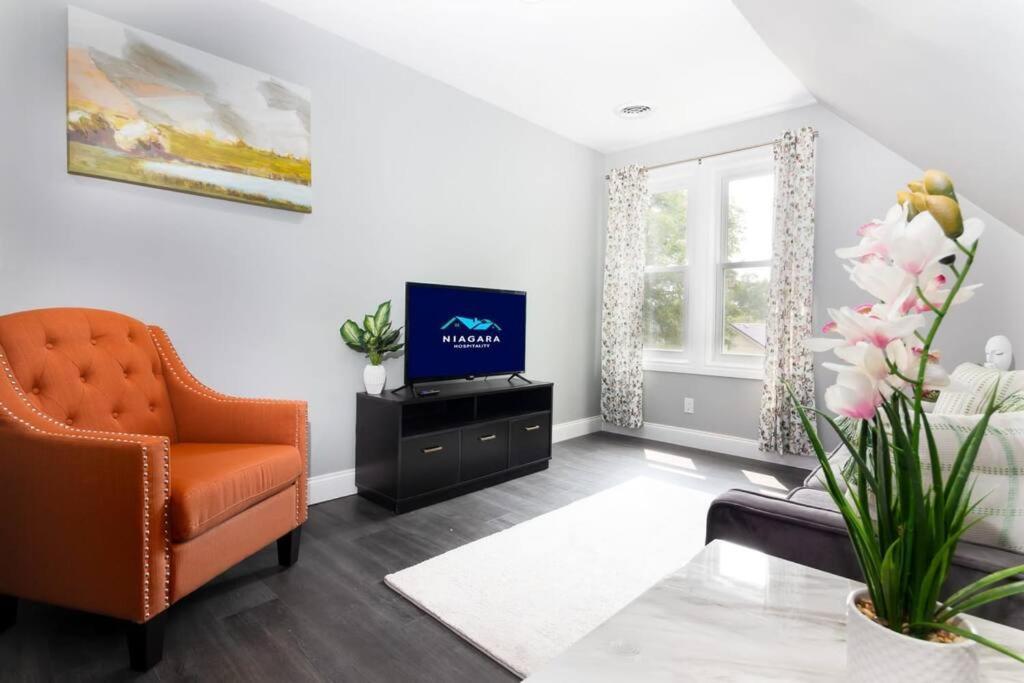 Cozy Micro Apartment, Minutes From Falls Niagara Falls Extérieur photo